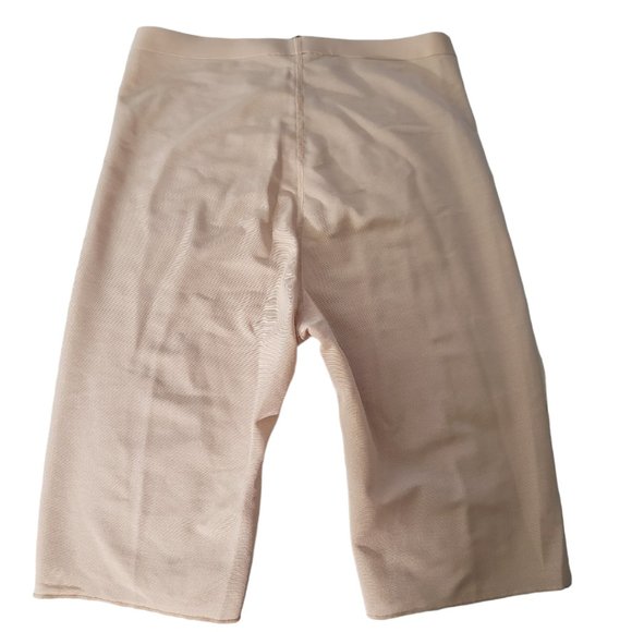CT610a  Skims NWT Women's Sheer Sculpt Short in Clay S - Picture 1 of 3
